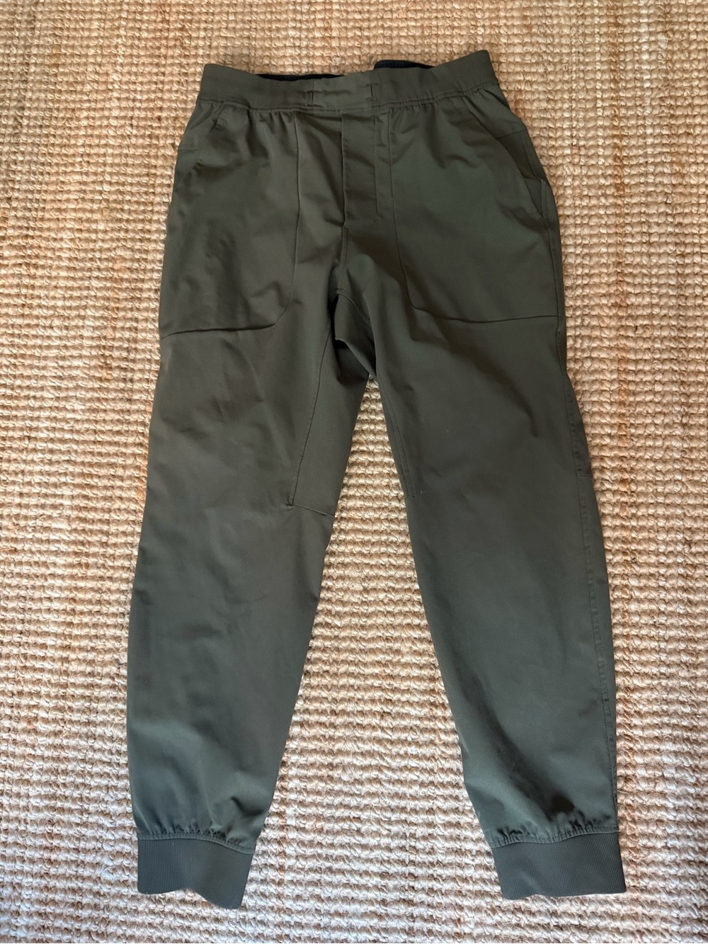 Unisex (men’s) lululemon  Olive Green Jogger Pants